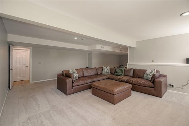 5801 W 164th Street, Stilwell, KS 66085