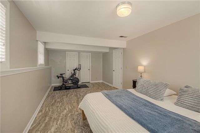 5801 W 164th Street, Stilwell, KS 66085