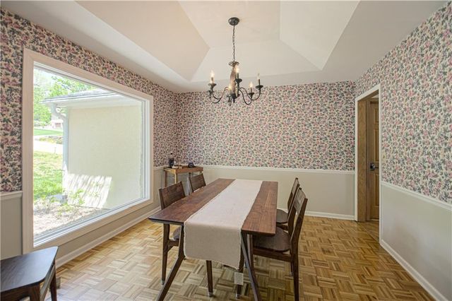 5801 W 164th Street, Stilwell, KS 66085