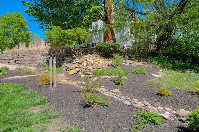 5801 W 164th Street, Stilwell, KS 66085