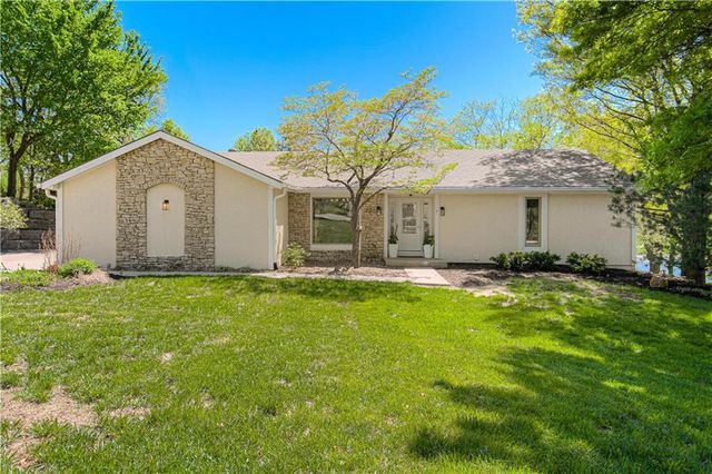 5801 W 164th Street, Stilwell, KS 66085