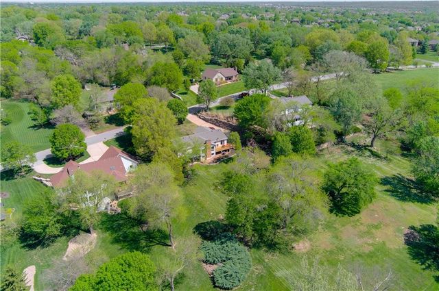 5801 W 164th Street, Stilwell, KS 66085