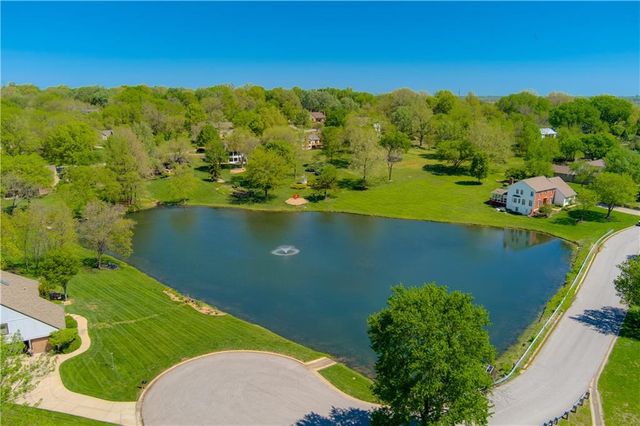 5801 W 164th Street, Stilwell, KS 66085