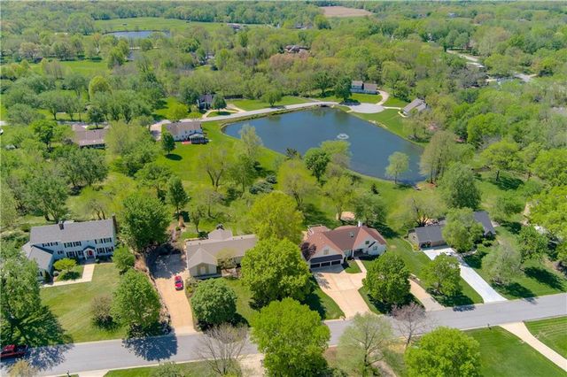 5801 W 164th Street, Stilwell, KS 66085