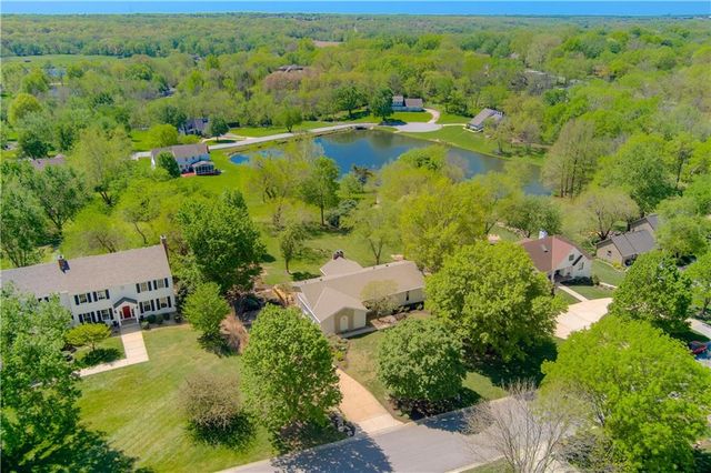 5801 W 164th Street, Stilwell, KS 66085