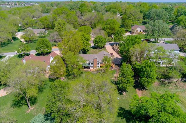 5801 W 164th Street, Stilwell, KS 66085