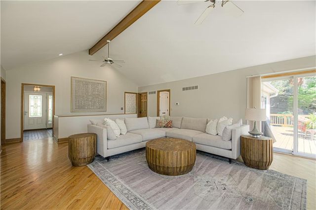 5801 W 164th Street, Stilwell, KS 66085