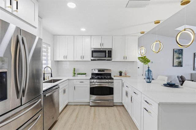 5439 E SACRAMENTO COURT, Orlando, FL 32821