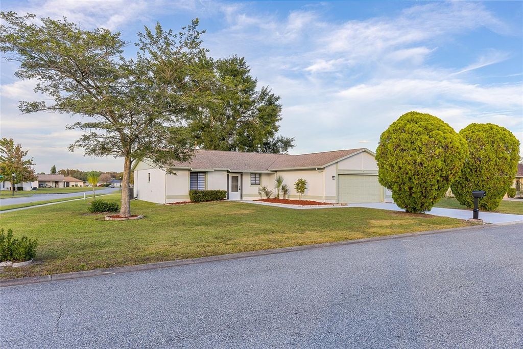 Image 1 of property listing at 5439 E SACRAMENTO COURT, Orlando, FL 32821