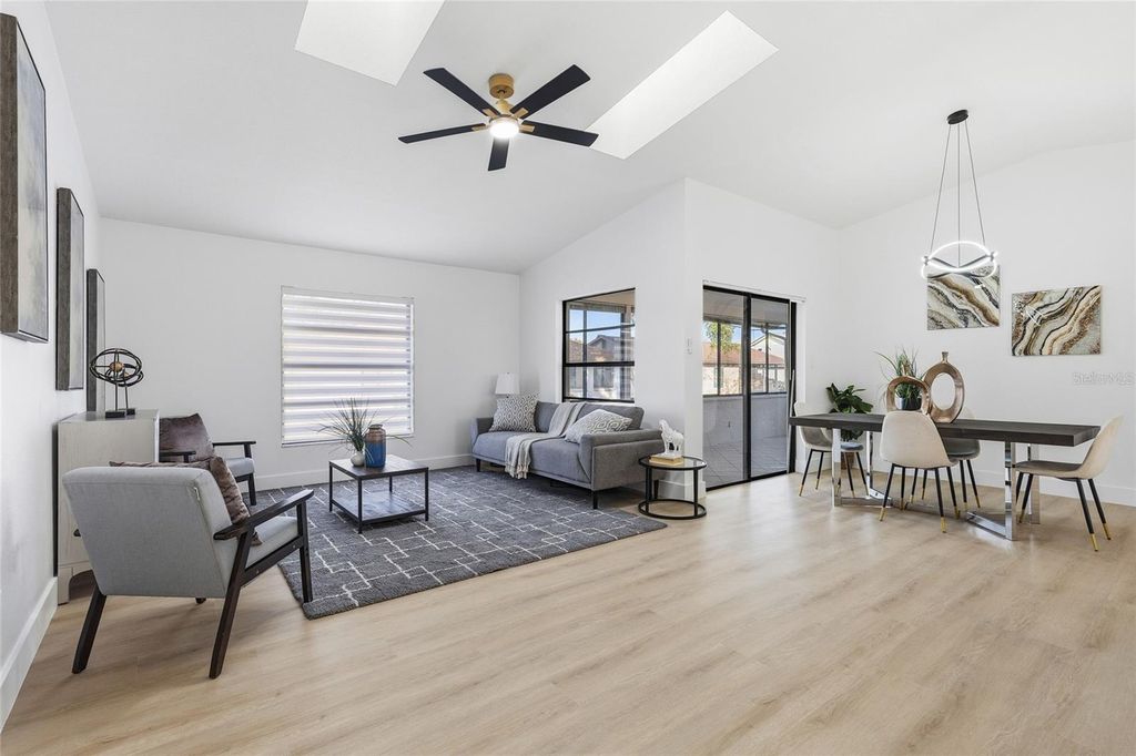 Image 2 of property listing at 5439 E SACRAMENTO COURT, Orlando, FL 32821