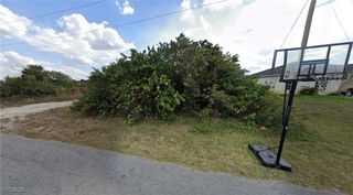 3015 26th ST SW, Lehigh Acres, FL 33976