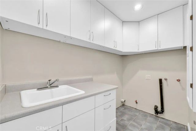 820 Acapulco Street, Laguna Beach, CA 92651