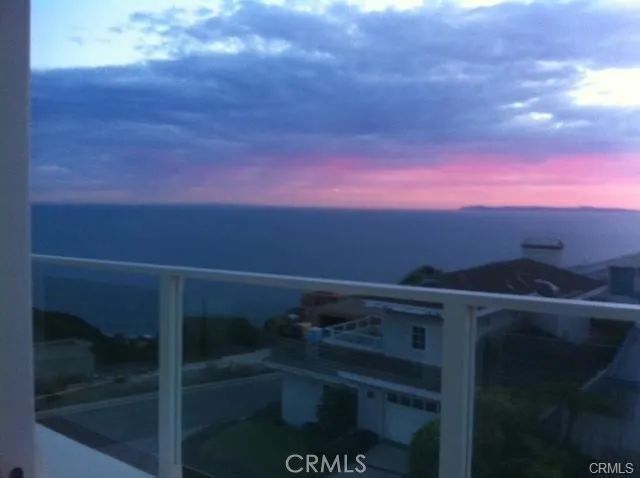 820 Acapulco Street, Laguna Beach, CA 92651