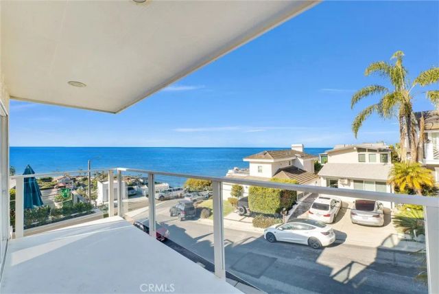 820 Acapulco Street, Laguna Beach, CA 92651