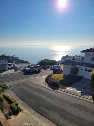 820 Acapulco Street, Laguna Beach, CA 92651