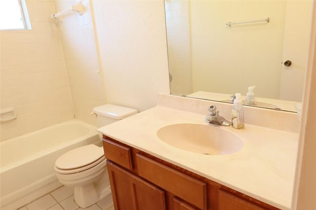 8314 Blue Quail Drive, Missouri City, TX 77489