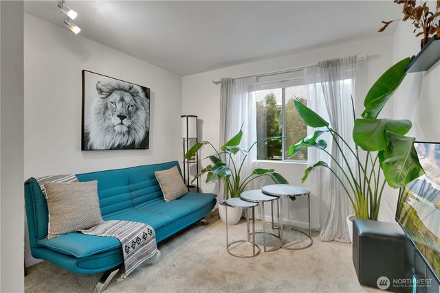 3901 47th Avenue NE, Tacoma, WA 98422