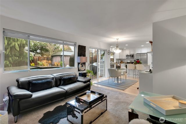 3901 47th Avenue NE, Tacoma, WA 98422