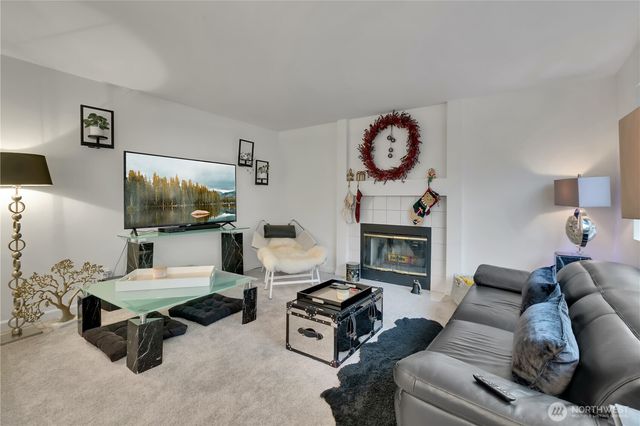 3901 47th Avenue NE, Tacoma, WA 98422