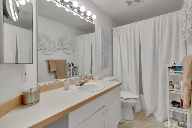 3901 47th Avenue NE, Tacoma, WA 98422