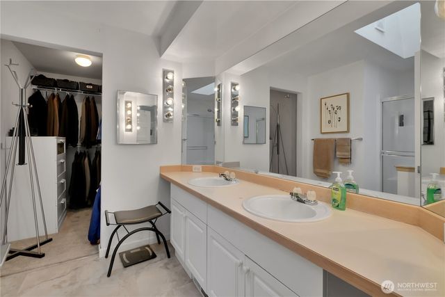 3901 47th Avenue NE, Tacoma, WA 98422