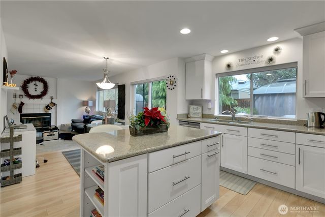 3901 47th Avenue NE, Tacoma, WA 98422