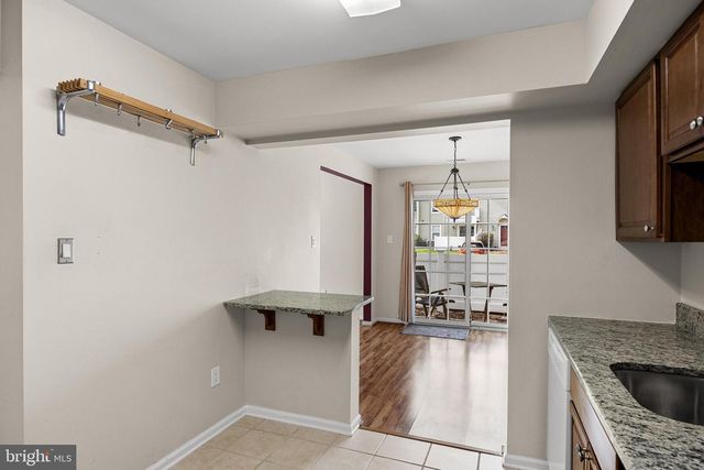 3704 FENWICK LN, Mount Laurel, NJ 08054