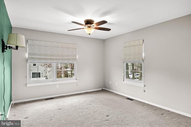 3704 FENWICK LN, Mount Laurel, NJ 08054