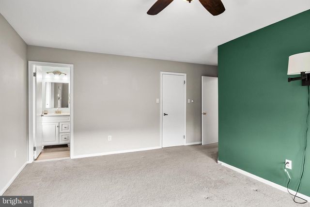 3704 FENWICK LN, Mount Laurel, NJ 08054