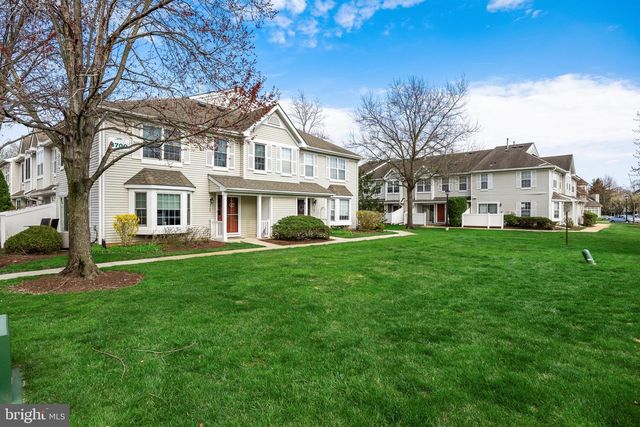 3704 FENWICK LN, Mount Laurel, NJ 08054