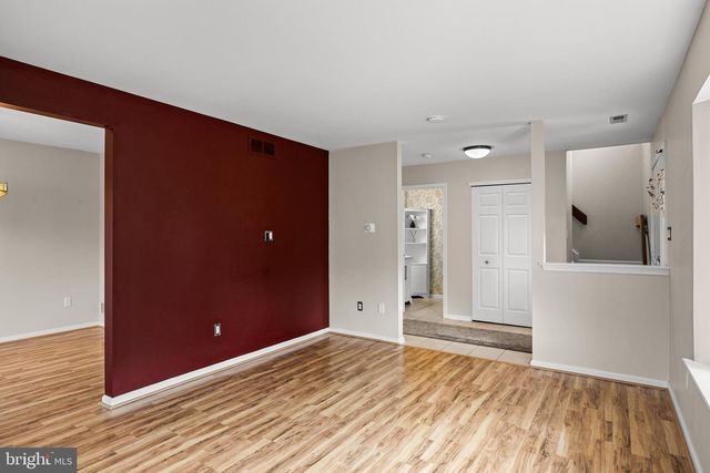 3704 FENWICK LN, Mount Laurel, NJ 08054