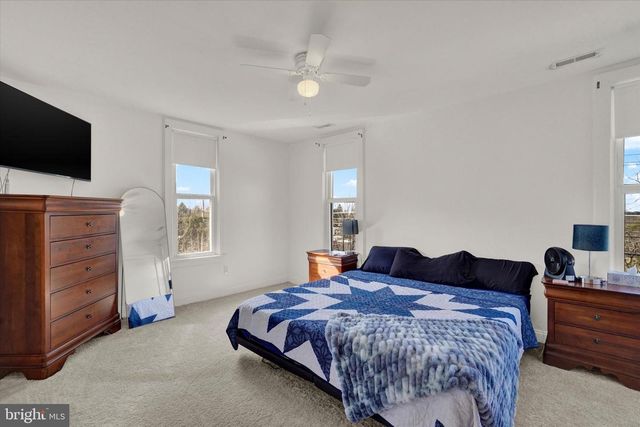 29 HIGH ST, Stewartstown, PA 17363