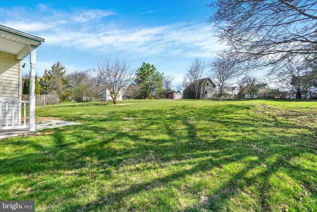 29 HIGH ST, Stewartstown, PA 17363