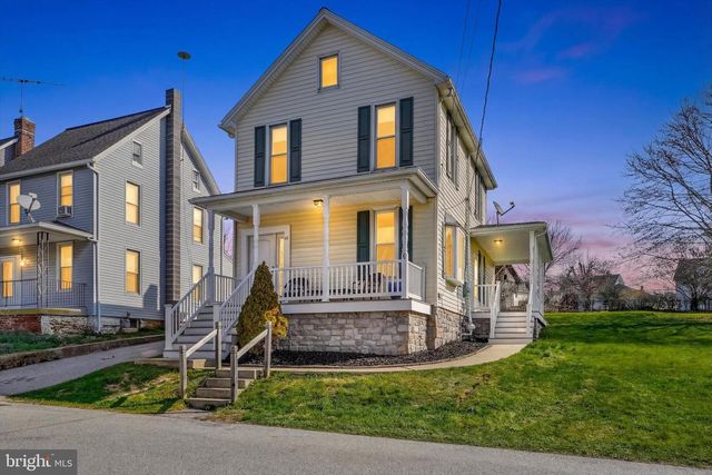 29 HIGH ST, Stewartstown, PA 17363