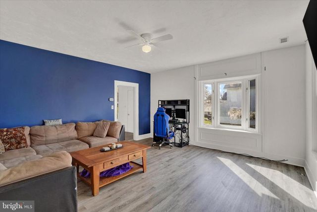 29 HIGH ST, Stewartstown, PA 17363