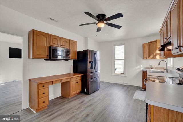 29 HIGH ST, Stewartstown, PA 17363