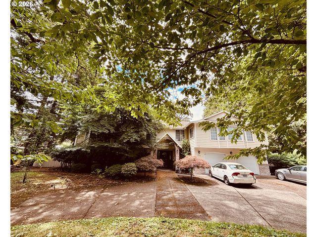 1124 Se RIVER FOREST Rd, Milwaukie, OR 97267