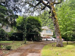 1124 Se RIVER FOREST Rd, Milwaukie, OR 97267