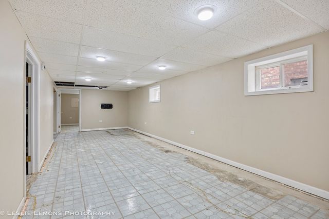 5431 S Natoma Avenue, Chicago, IL 60638