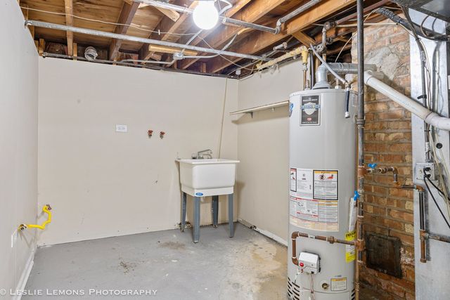 5431 S Natoma Avenue, Chicago, IL 60638