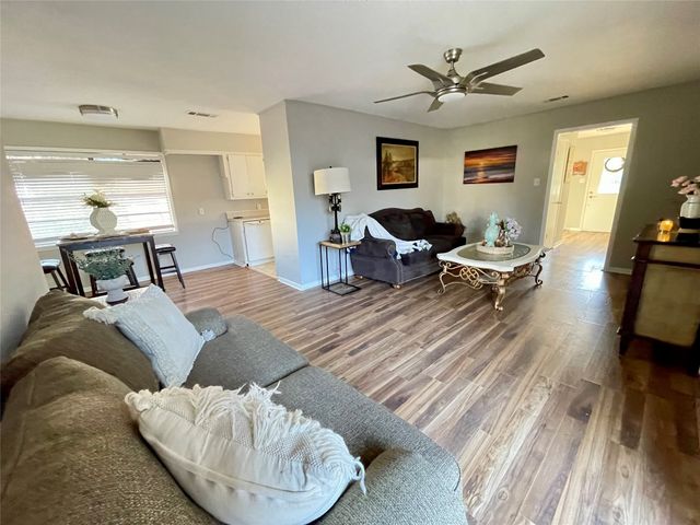 903 Seymore Circle, Denison, TX 75020