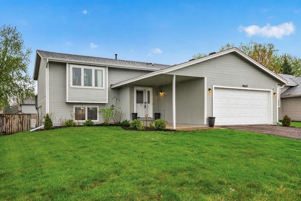 14620 Hayes Road, Apple Valley, MN 55124