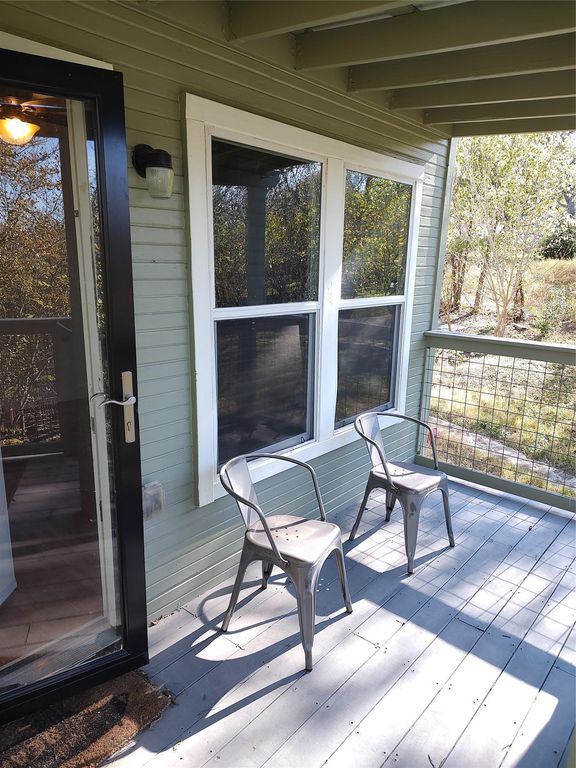 2102 Yellow Jacket LN A, Austin, TX 78741