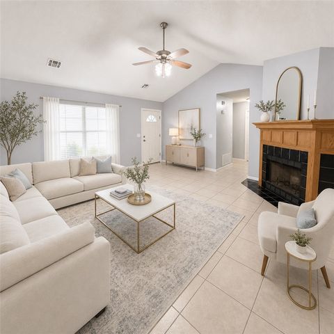 1309 E Kara Lane, Rogers, AR 72758