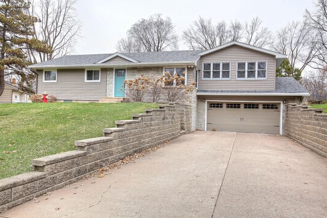 267 Hanska Court, Shoreview, MN 55126