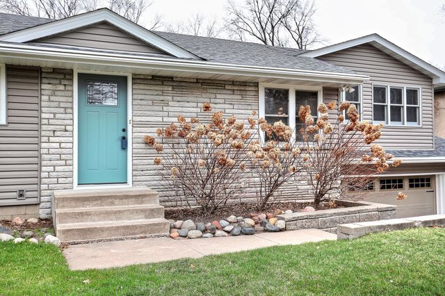 267 Hanska Court, Shoreview, MN 55126