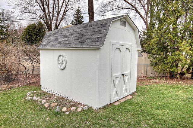 267 Hanska Court, Shoreview, MN 55126