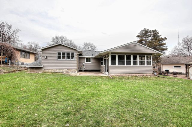 267 Hanska Court, Shoreview, MN 55126