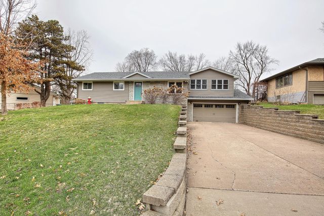 267 Hanska Court, Shoreview, MN 55126