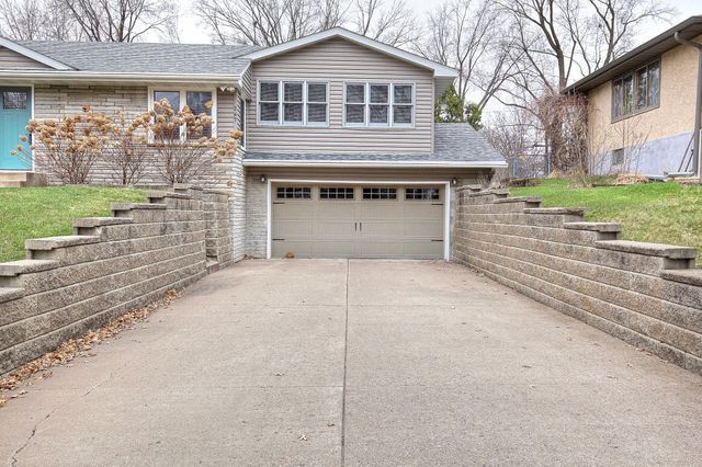 267 Hanska Court, Shoreview, MN 55126